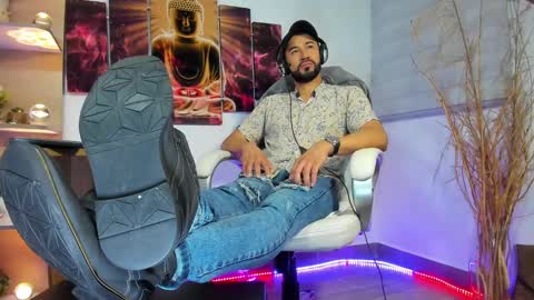 ALESSANDRO  WYE online show from February 4, 1:56 am