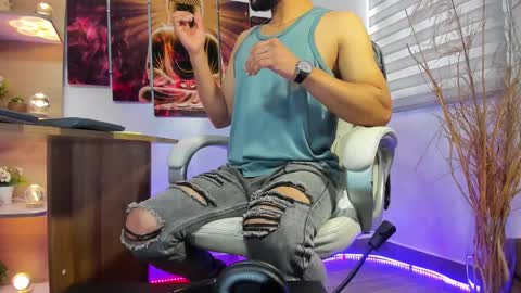 ALESSANDRO  WYE online show from February 6, 2:48 pm