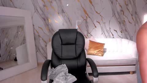 ALESSA ROMERO  online show from March 11, 7:47 pm