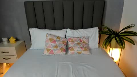 A L E S S I A online show from March 5, 8:10 pm