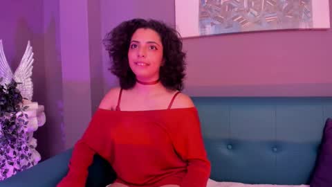 alessiia__ online show from November 6, 6:38 am