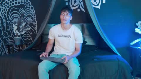 Alessio online show from November 7, 1:02 pm