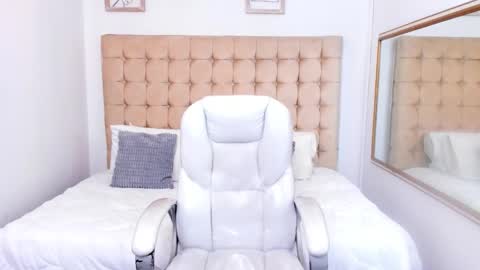 alex online show from December 19, 12:00 pm