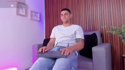 alex online show from April 14, 12:41 pm