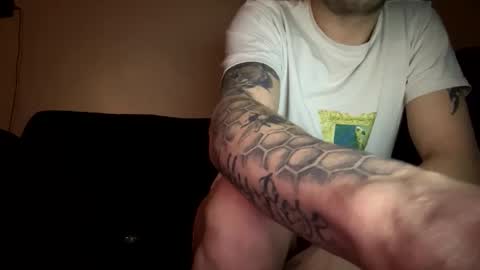 alex_essex69 online show from March 25, 3:02 am