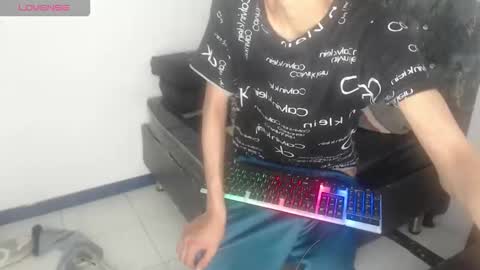 alex_it0 online show from April 21, 7:43 pm