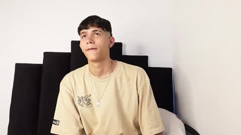 alex_mark_ online show from September 25, 7:32 pm