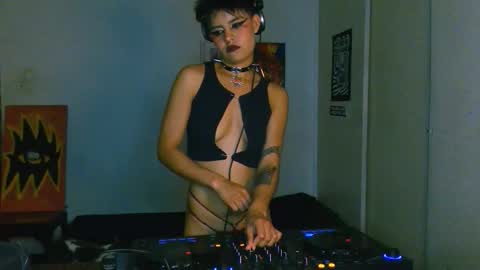 Alex online show from October 9, 4:18 am