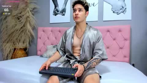 Alex  online show from February 28, 8:13 pm