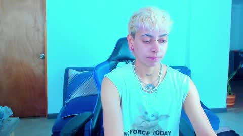 Residente0xxx online show from November 13, 6:54 pm