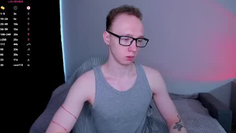 alex_silent online show from May 16, 9:17 am
