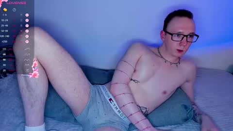 alex_silent online show from November 12, 1:35 pm