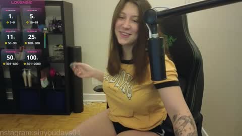 dont be afraid to click social media link its  working  just click on that  online show from November 22, 12:20 am