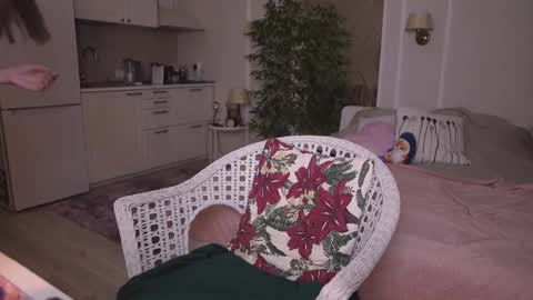 Snapshot of alexa_feels chatting on October 19, 5:17 pm Little Duck homie online show from October 19, 5:17 pm