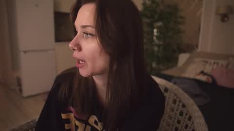 Snapshot of alexa_feels chatting on October 18, 5:17 pm Little Duck homie online show from October 18, 5:17 pm