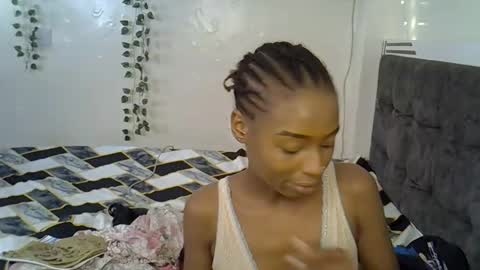 Snapshot of alexa_foxxie chatting on October 20, 7:30 pm Alexa online show from October 20, 7:30 pm