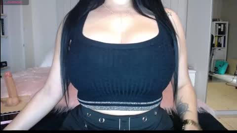 Snapshot of alexa_moreti chatting on September 28, 12:25 pm alexa_moreti online show from September 28, 12:25 pm