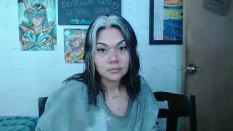 Snapshot of alexablu3 chatting on February 9, 2:17 am Alexa Blu3 online show from February 9, 2:17 am