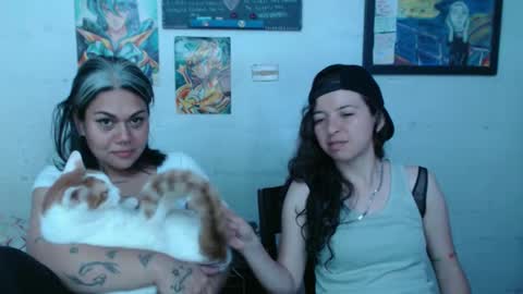Snapshot of alexablu3 chatting on December 5, 6:06 pm Alexa Blu3 online show from December 5, 6:06 pm