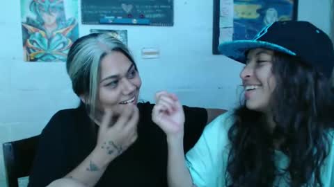 Snapshot of alexablu3 chatting on December 3, 11:29 pm Alexa Blu3 online show from December 3, 11:29 pm