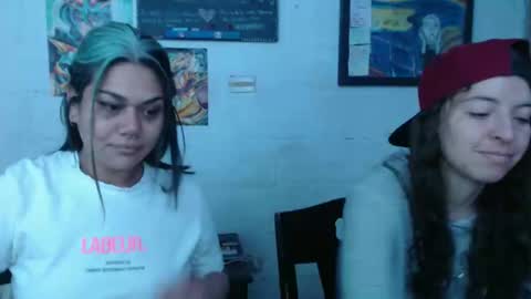 Snapshot of alexablu3 chatting on December 11, 2:09 am Alexa Blu3 online show from December 11, 2:09 am