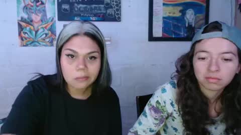 Snapshot of alexablu3 chatting on October 22, 1:31 am Alexa Blu3 online show from October 22, 1:31 am