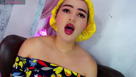  Alexandra Spellman  online show from January 24, 10:32 am