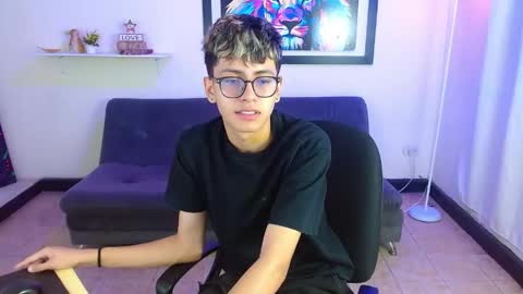 alex online show from April 18, 2:19 pm