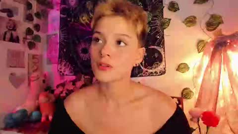 Alex online show from December 6, 12:40 am