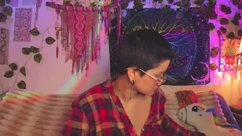 Alex online show from April 4, 11:01 pm