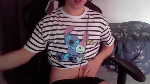 alexiasafadinha online show from January 1, 2:52 pm