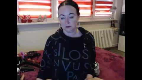 alexie33 online show from April 8, 12:52 pm