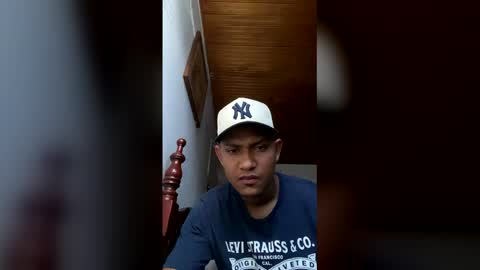 alexis1051815 online show from May 3, 10:38 pm