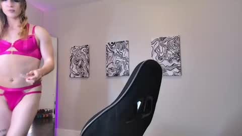 Snapshot of alexisjordanxx chatting on December 3, 3:04 am Alexis Jordan online show from December 3, 3:04 am