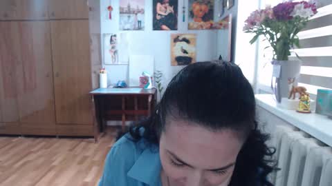 AlexisMillers online show from April 11, 9:46 am