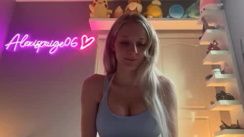 alexispaige06 online show from April 2, 3:08 pm
