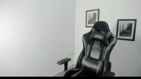 alexx_cum18 online show from July 22, 5:37 pm