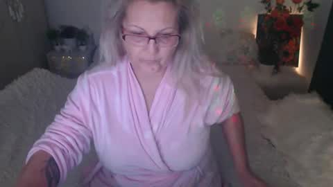 Jhoa online show from February 22, 6:10 pm