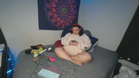 alexxxis2011x3 online show from February 4, 6:04 am