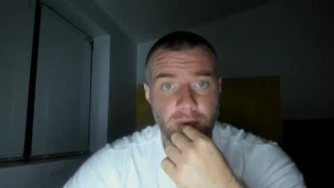 alfiesolomons87 online show from April 13, 7:18 pm