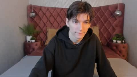 Snapshot of alfred_joness chatting on October 28, 6:58 am Alfred online show from October 28, 6:58 am