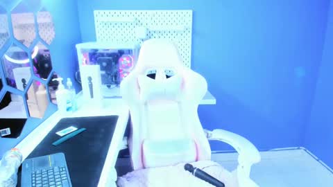 alice_26__ online show from October 24, 11:27 pm