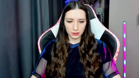 Snapshot of alice_bailey chatting on November 1, 12:48 pm Alice online show from November 1, 12:48 pm