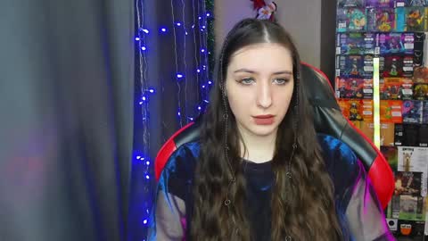 Snapshot of alice_bailey chatting on December 13, 4:27 pm Alice online show from December 13, 4:27 pm