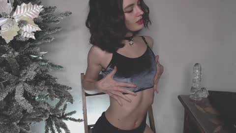 Snapshot of alice_glo chatting on January 13, 4:18 am Alice online show from January 13, 4:18 am