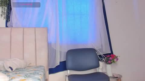 Snapshot of alice_guzman1 chatting on October 14, 4:21 pm ALICE Alice guzman online show from October 14, 4:21 pm