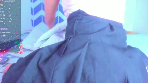 Snapshot of alice_lacroux chatting on February 1, 9:43 am Alice online show from February 1, 9:43 am