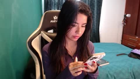 Alice online show from March 9, 1:05 pm