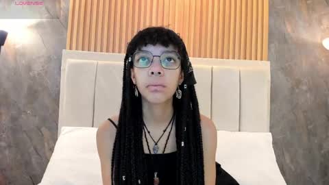 alice_rossi4 online show from May 25, 11:49 am