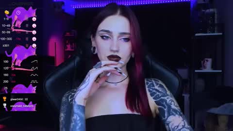 Alice online show from September 30, 7:35 pm